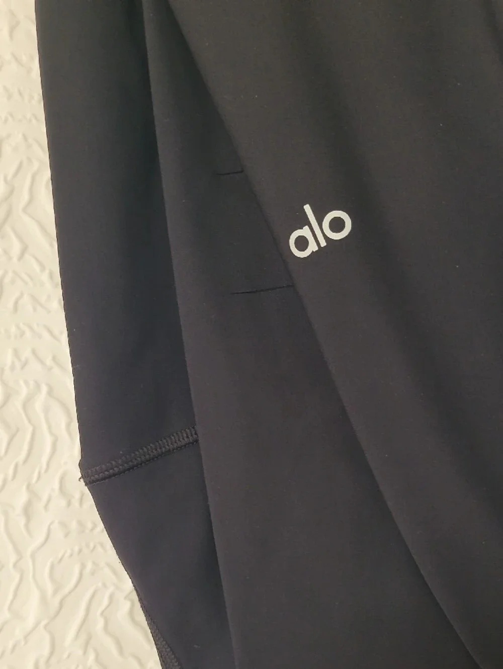 ALO Yoga🛍 Black Distressed High-Waist Leggings